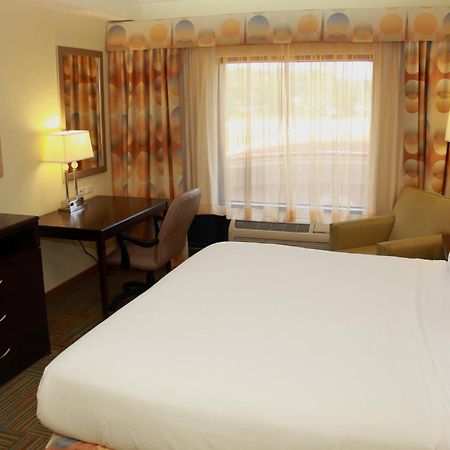 Holiday Inn Express Hotel & Suites Perry, An Ihg Hotel Экстерьер фото