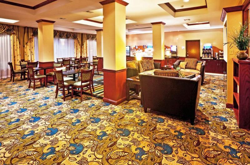 Holiday Inn Express Hotel & Suites Perry, An Ihg Hotel Экстерьер фото